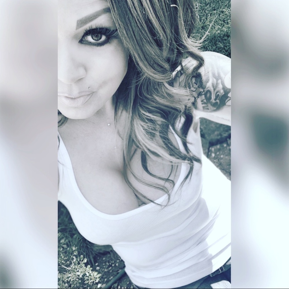 Meet your Posher, Holly